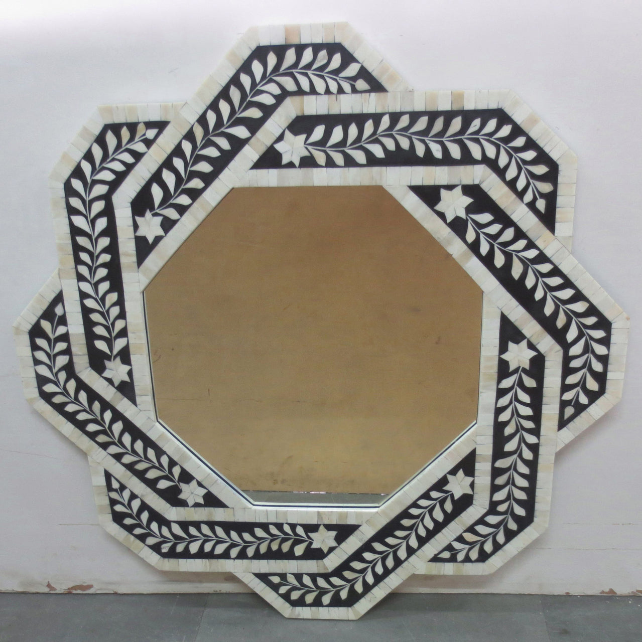 Mother of Pearl Inlay Twist Mirror in Black