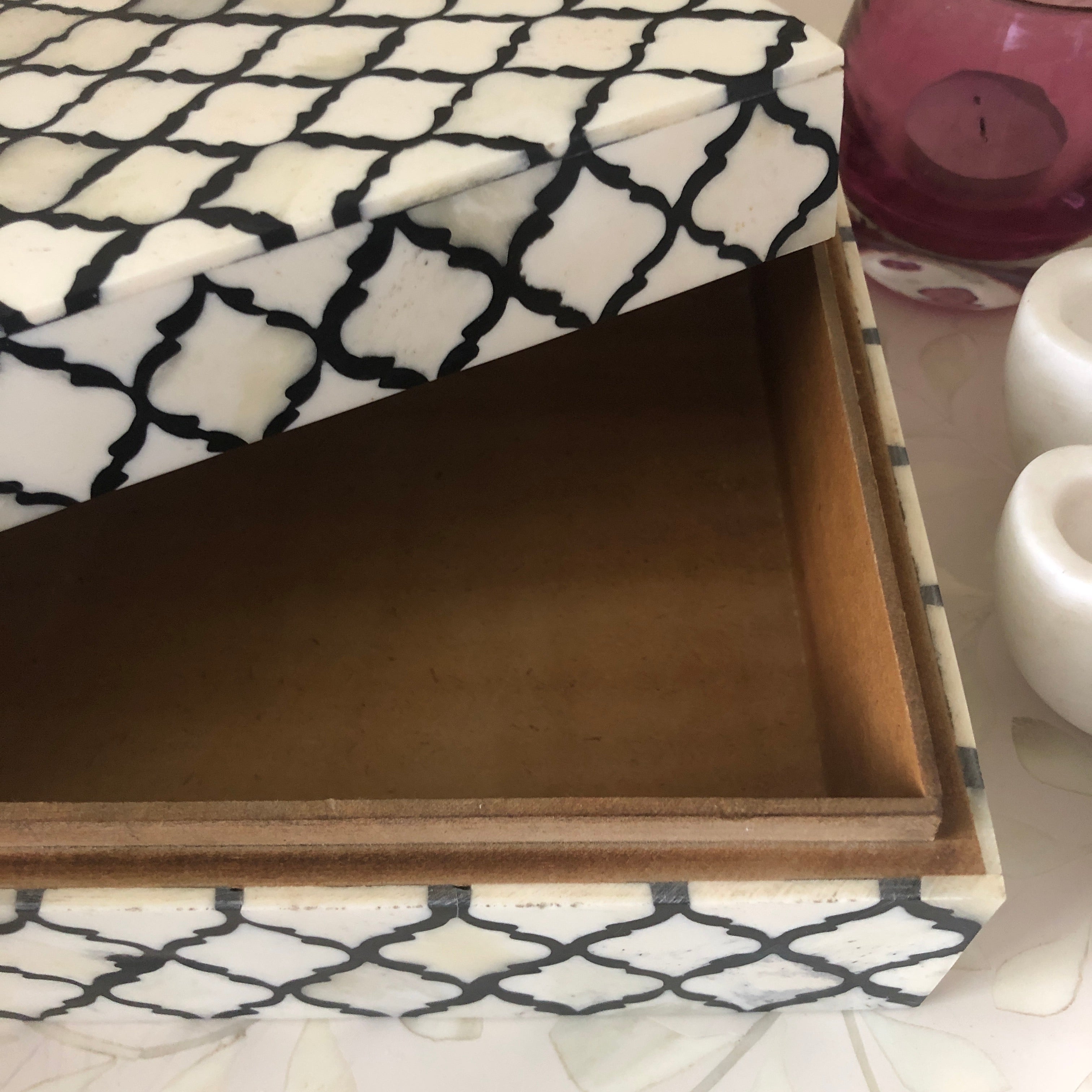 Bone Inlay Box in Reverse Quatrefoil Black