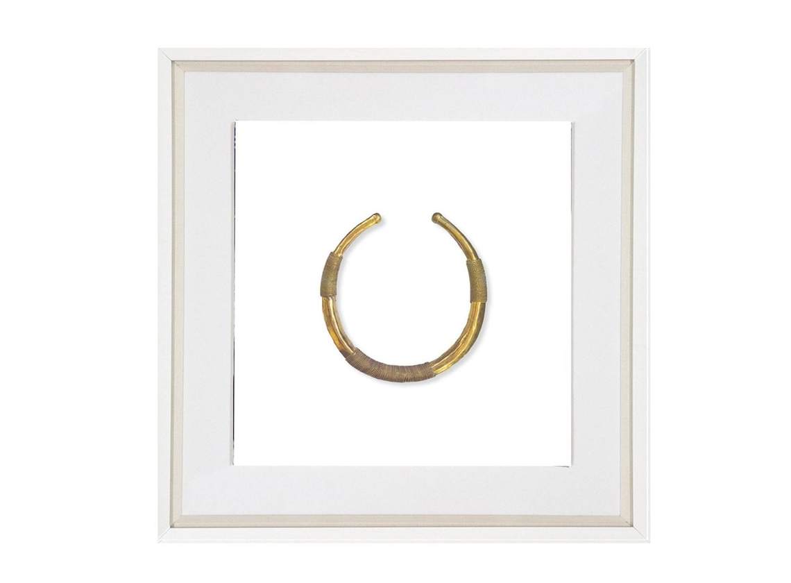 Amulet Artwork in Spanish Black