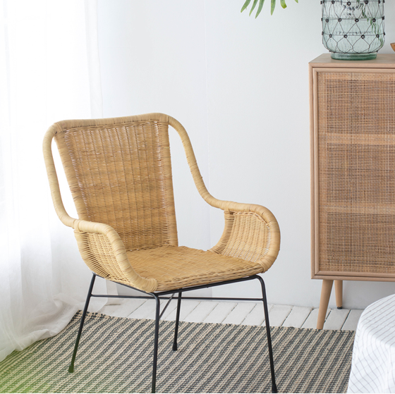 Palmview Rattan Armed Dining Chair