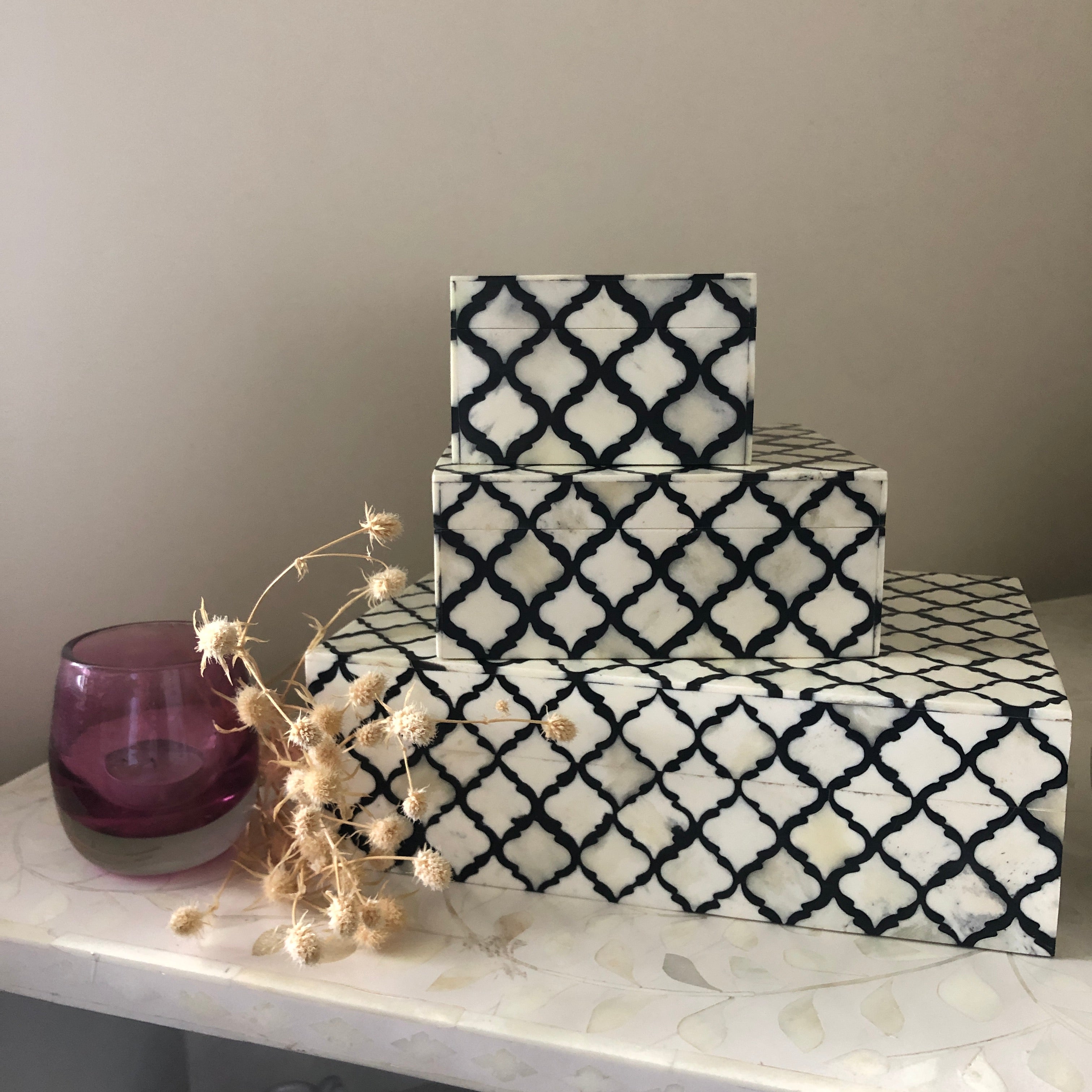 Bone Inlay Box in Reverse Quatrefoil Black
