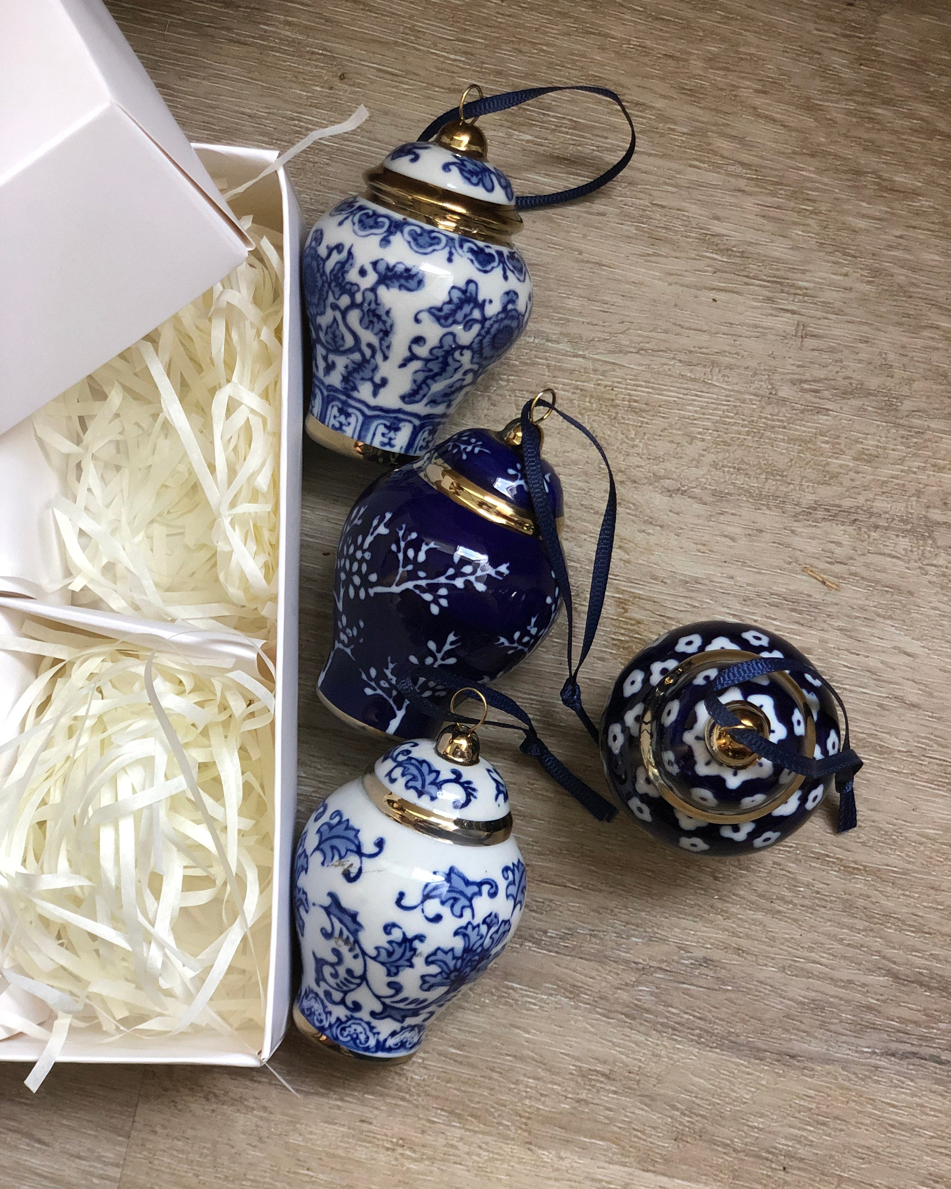 Hanging Ginger Jars Xmas Decor - Box of 4