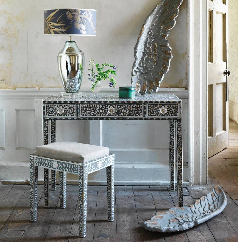 Flora Mother of Pearl Stool in White