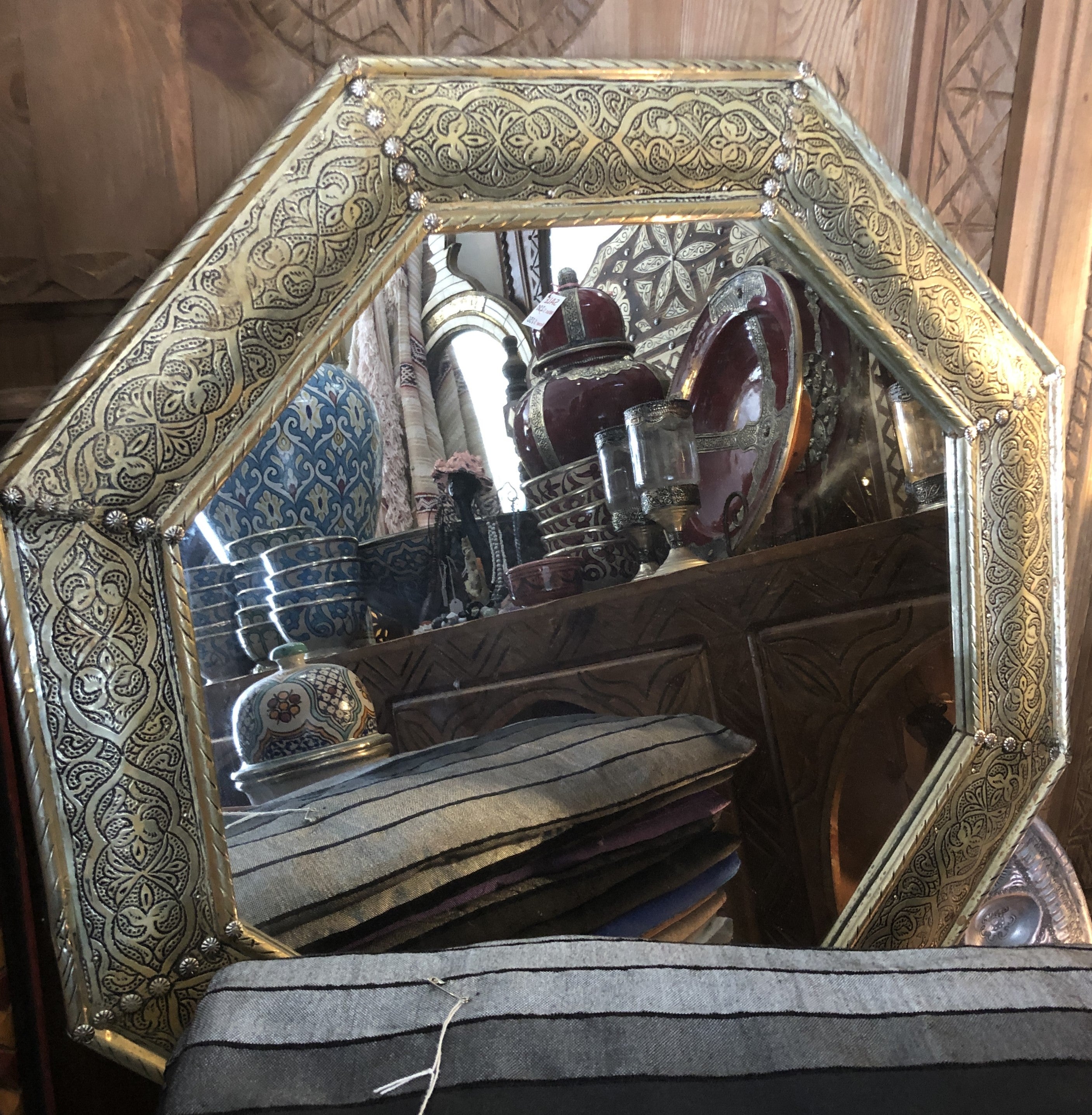 Hexagonal Mirror