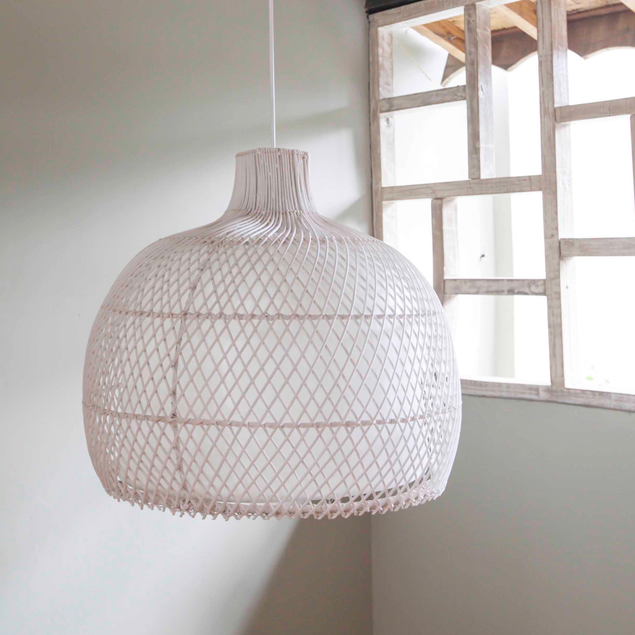 Bahamas Pendant In White