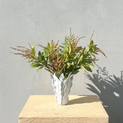 Leaf Vase in White