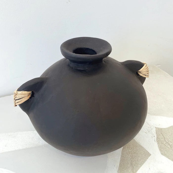 The Acapulco Pot in Black