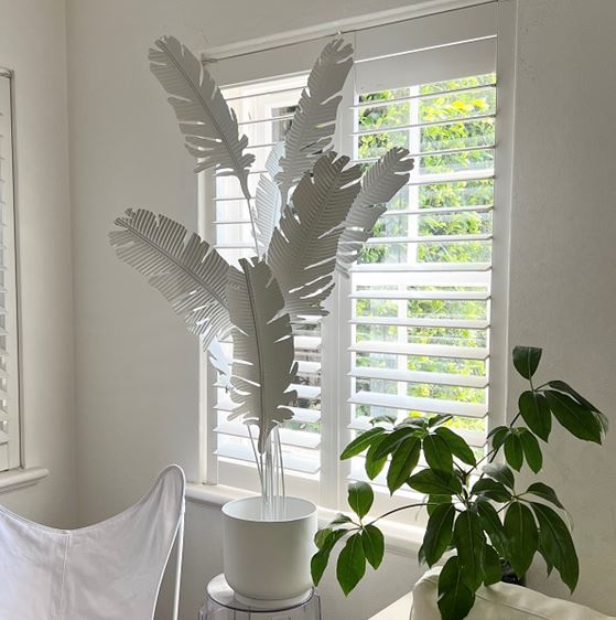 Indi Metal Palm