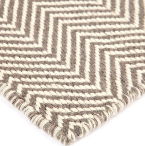 Herringbone Rug in Beige - Overstock