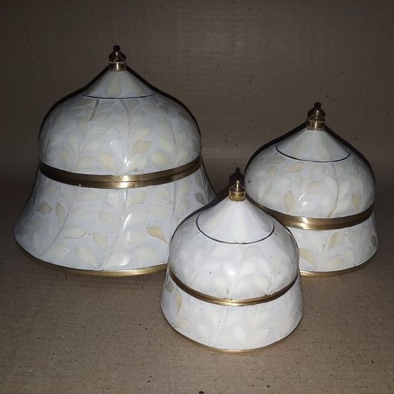Bone Suri  Box in White