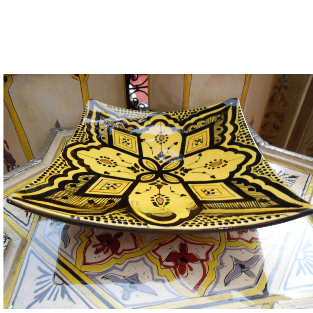 Safi Square Plate with Upturned Corners