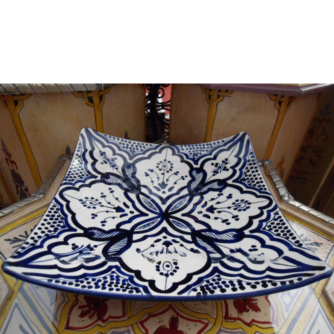 Safi Square Plate with Upturned Corners