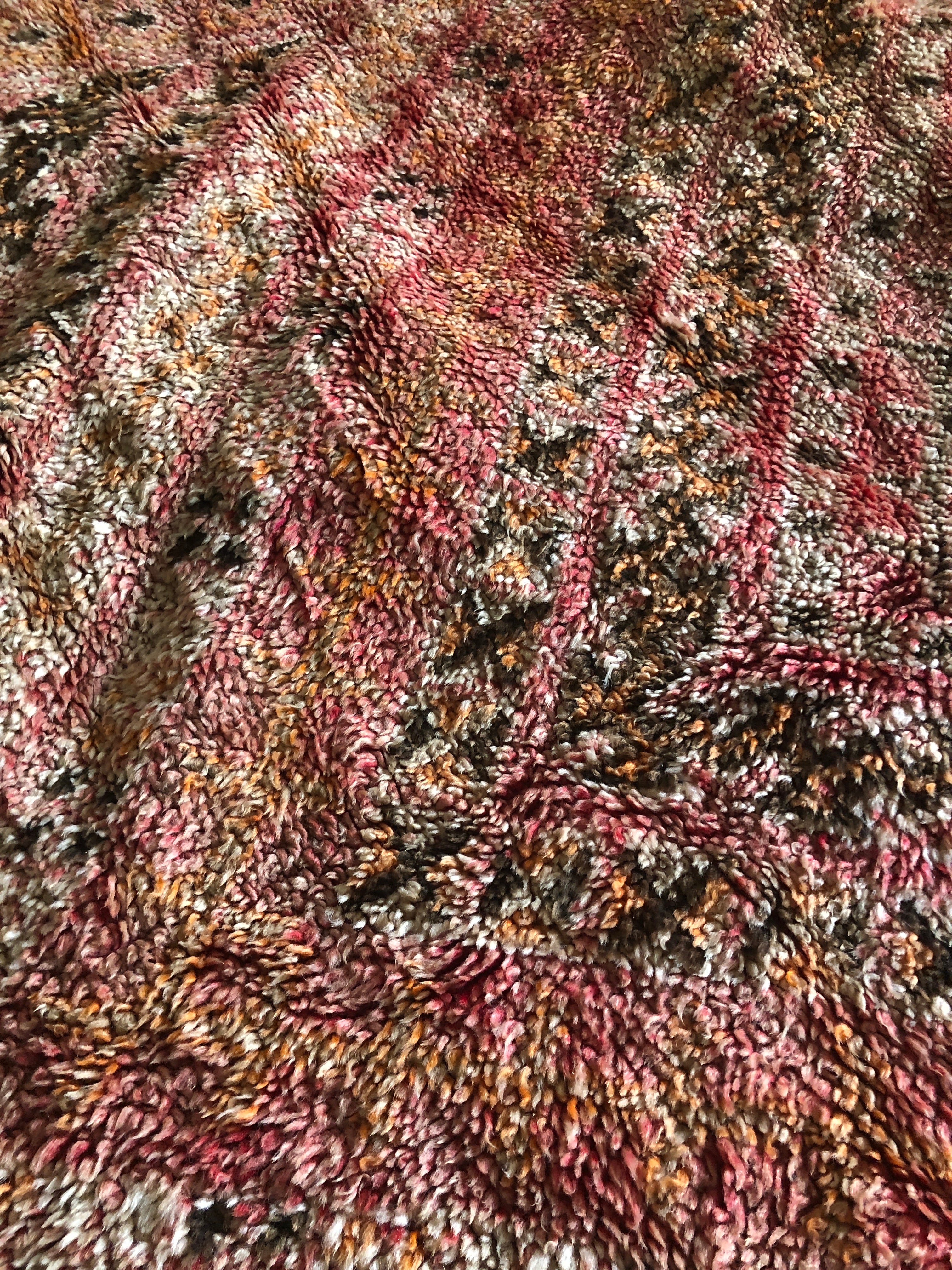 ** Extra Special ** Vintage Mtir Carpet