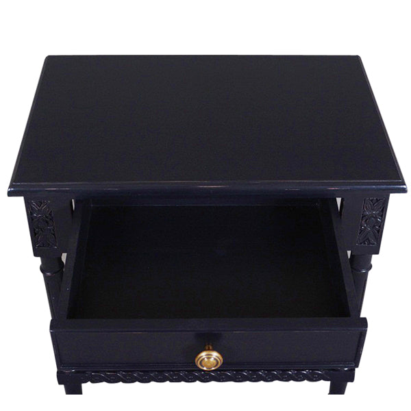 Pollo Side Table in Black