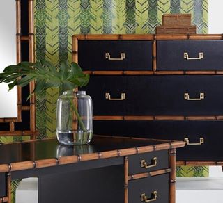 Calypso Desk