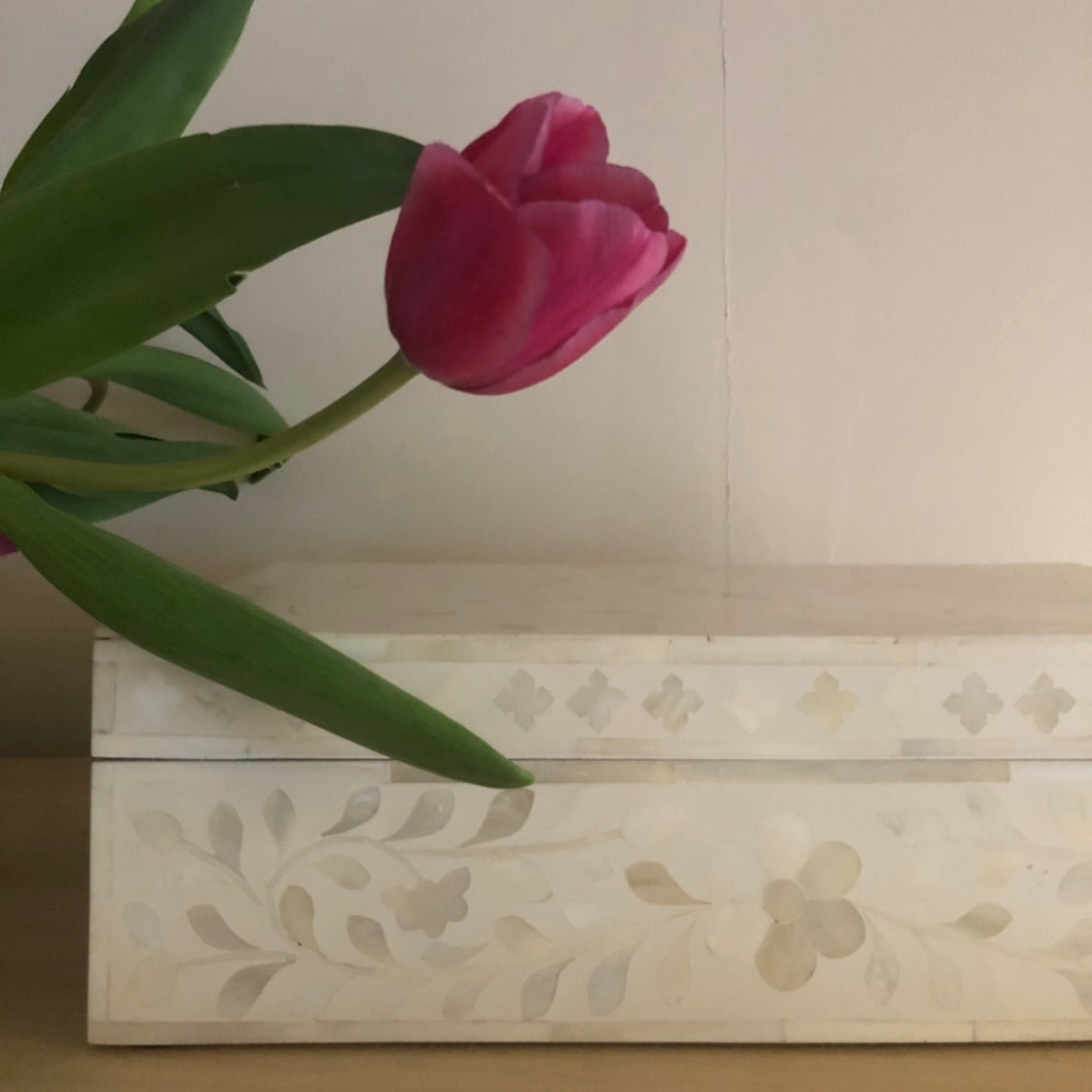 Zohi Interiors Signature Collection : Mother of Pearl Inlay Box in Floral/White