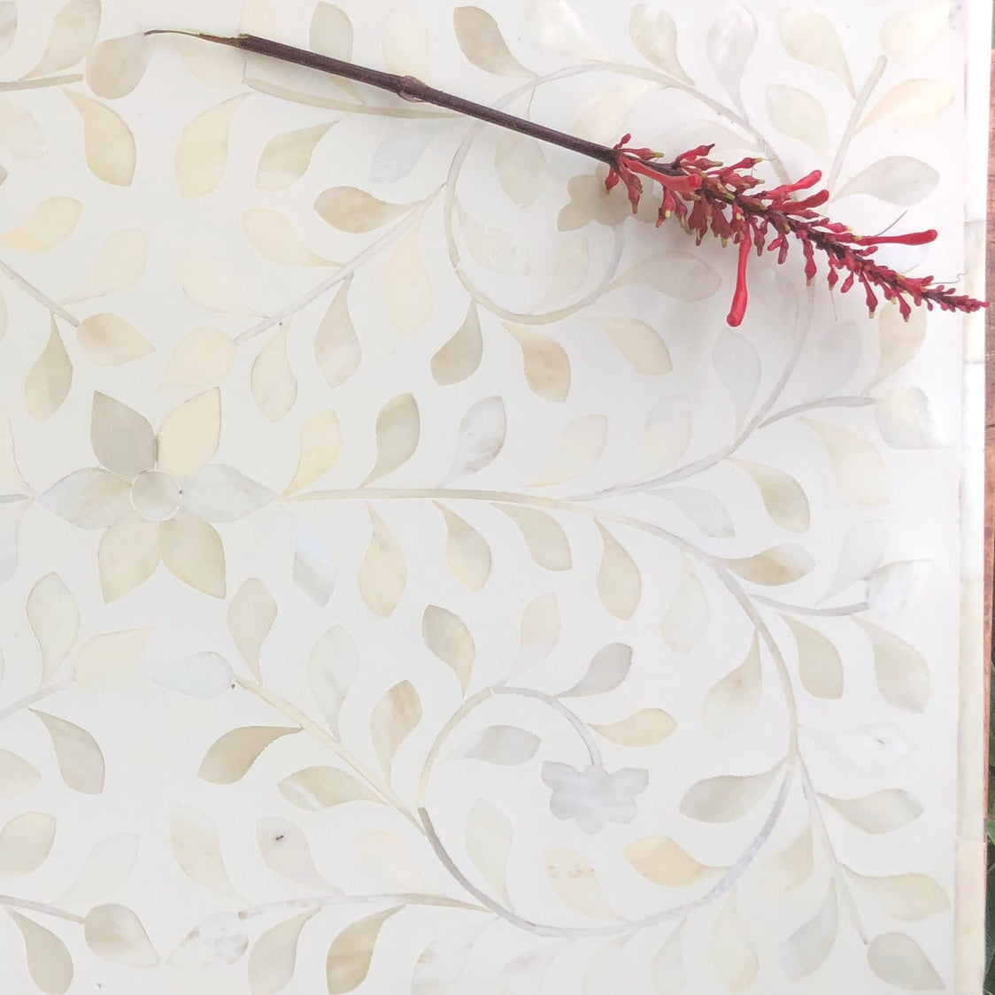 Zohi Interiors Signature Collection : Bone Inlay Large Box in Floral/White