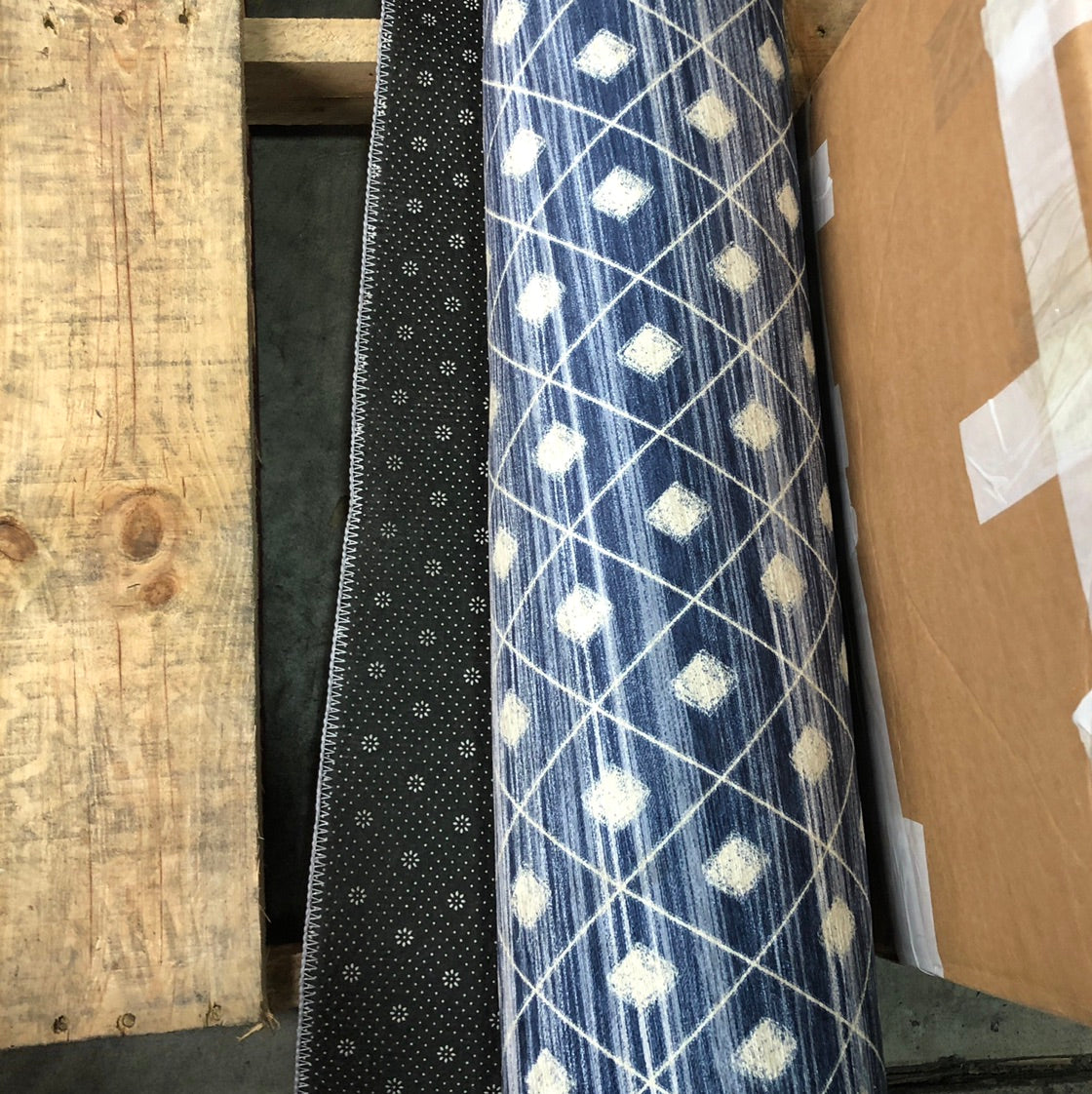 Subarashi Non-Slip Rug in Navy - Clearance