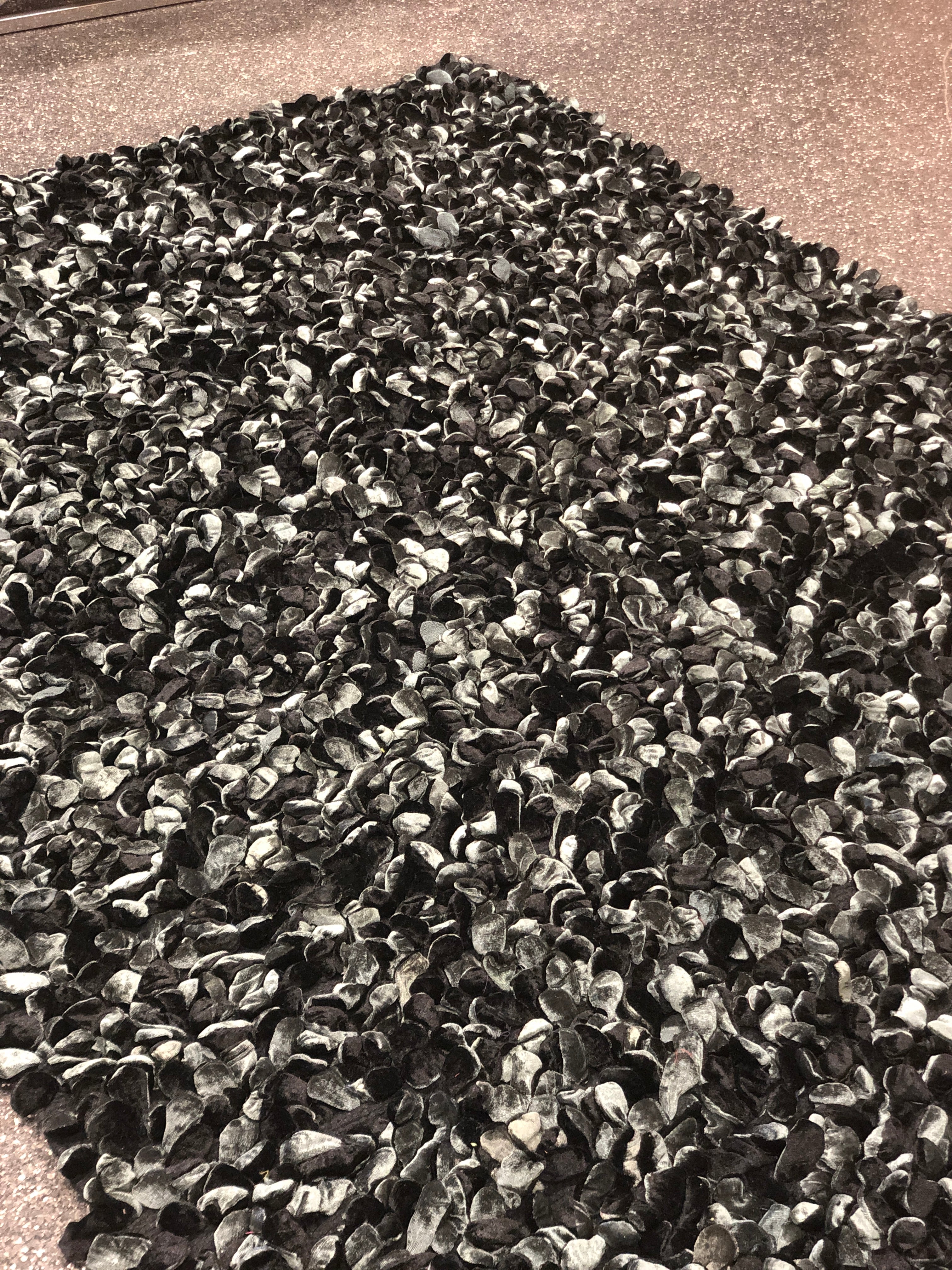 Velveteen Rug in Charcoal