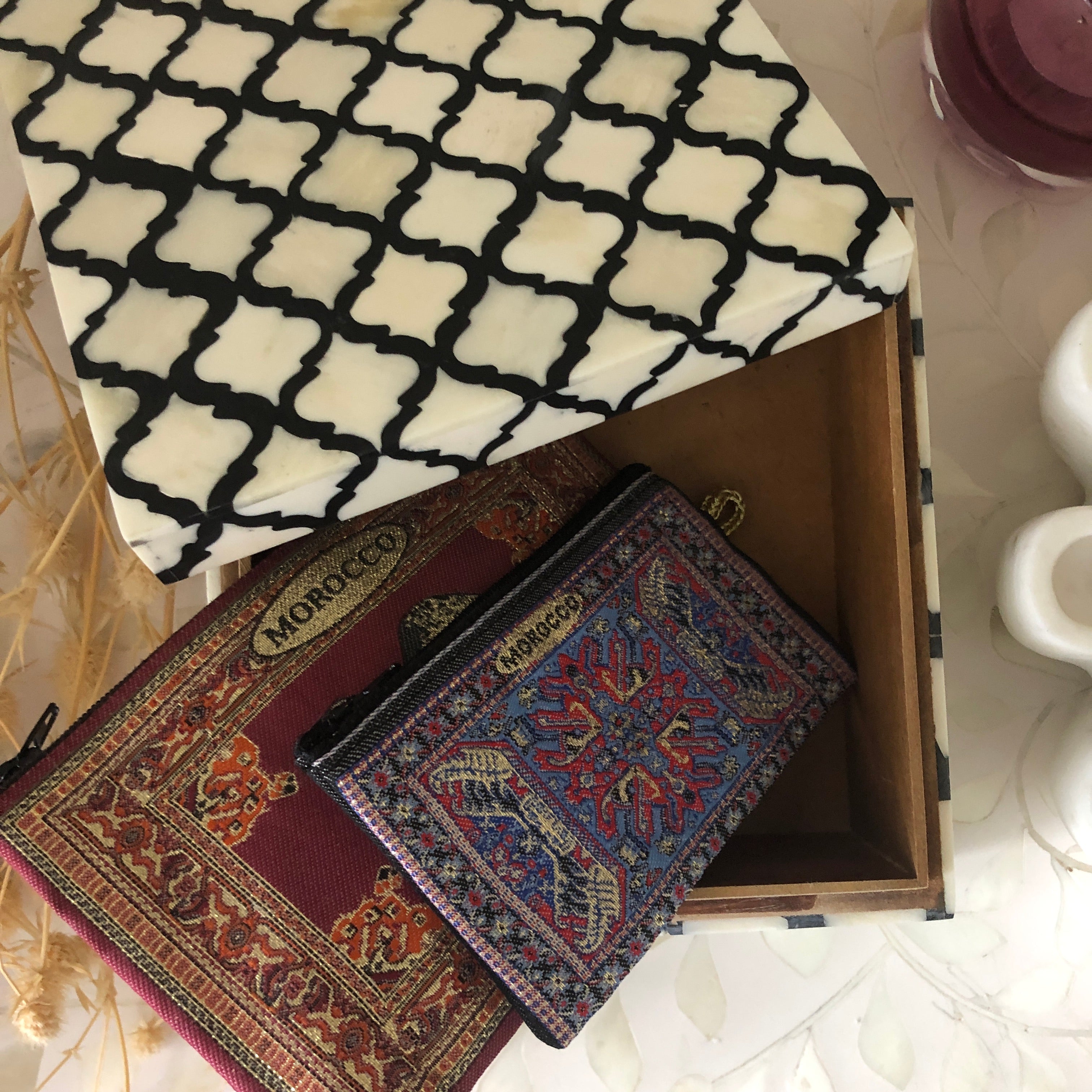 Bone Inlay Box in Reverse Quatrefoil Black