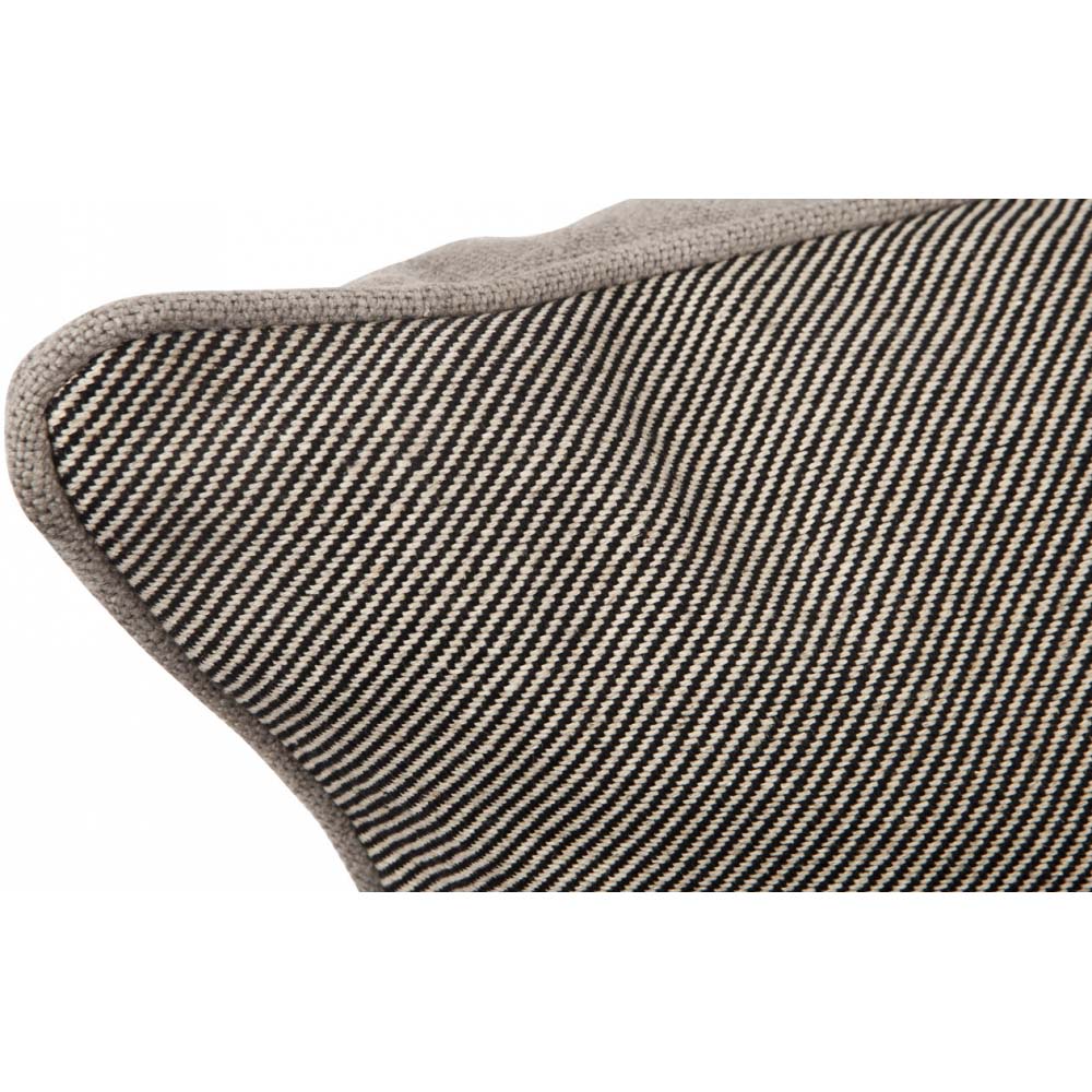 West End Cushion