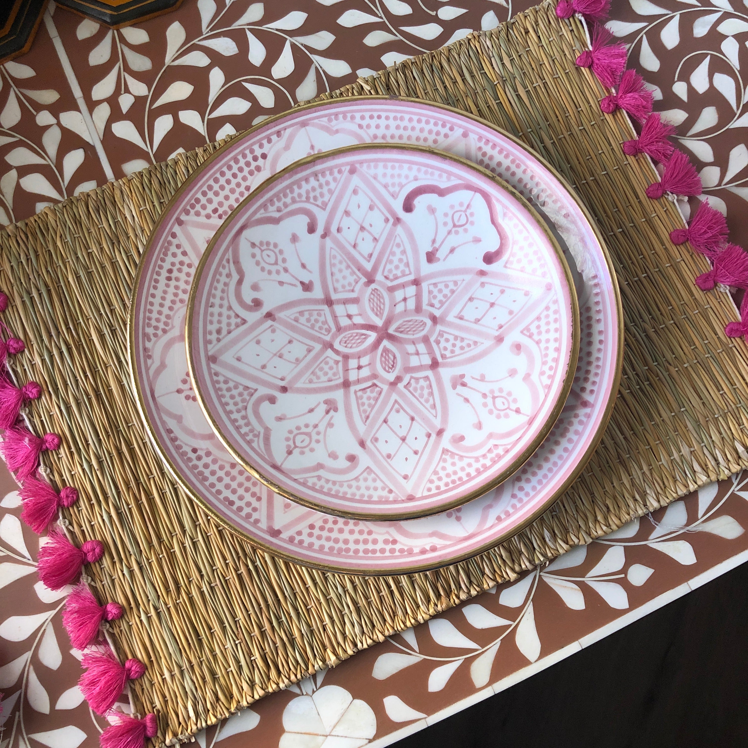 Handmade Marrakech Cotton & Raffia Placemat with Hot Pink Tassels