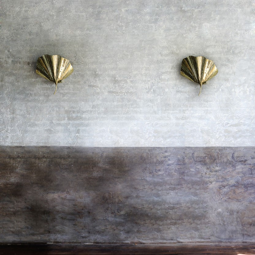 Fluted Shell Wall Sconce in Gold