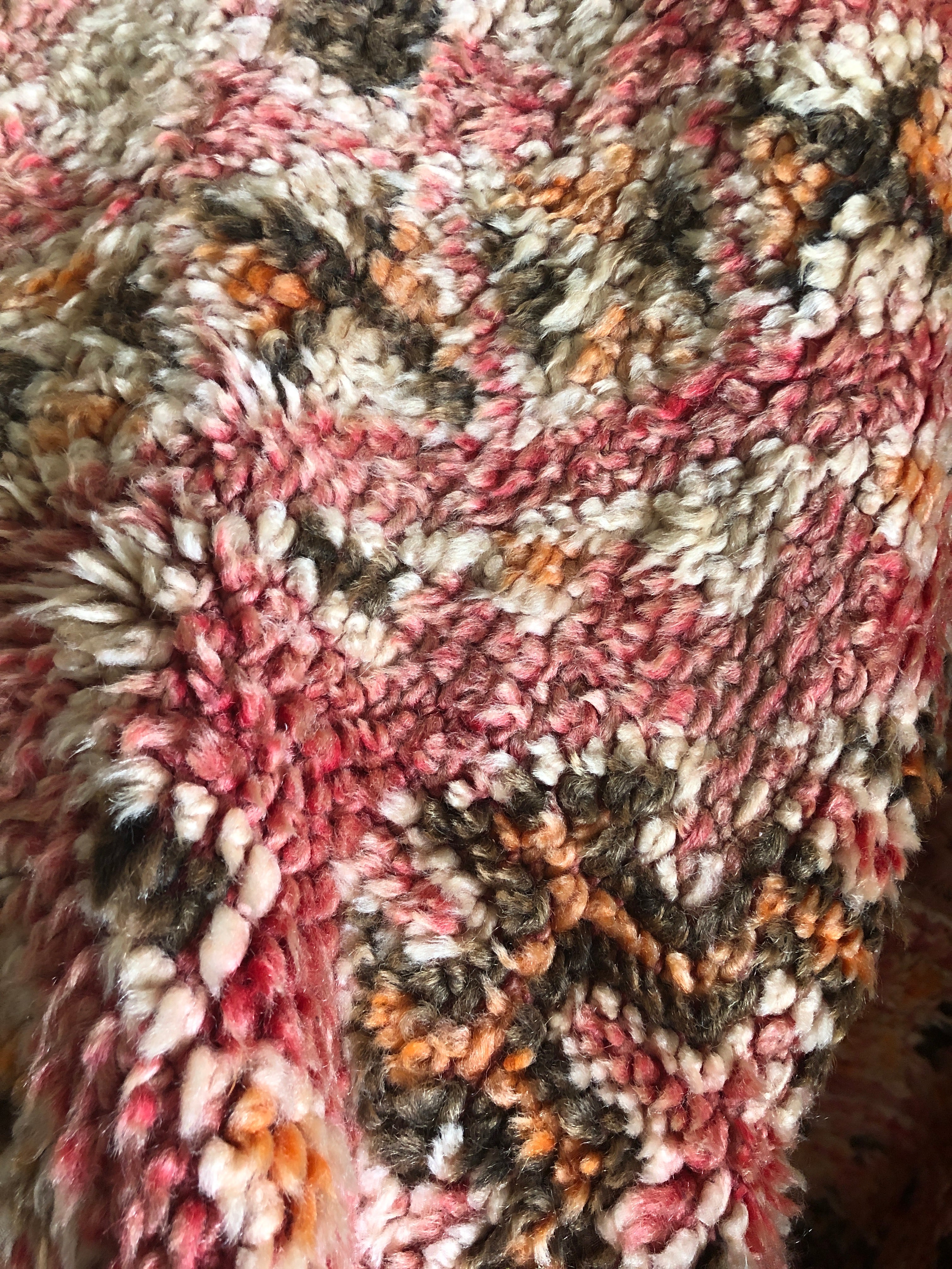 ** Extra Special ** Vintage Mtir Carpet