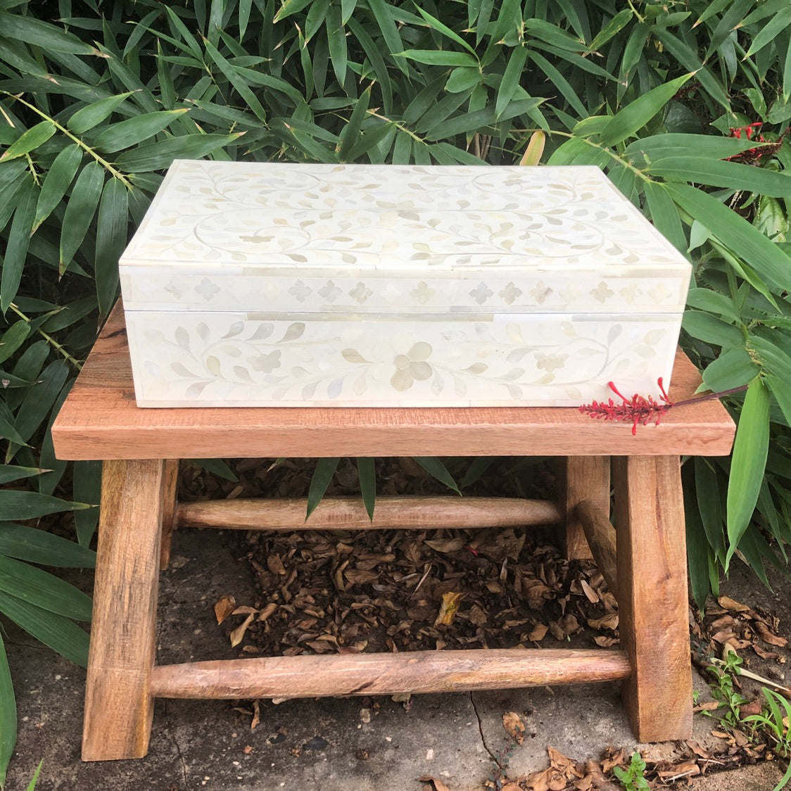 Zohi Interiors Signature Collection : Mother of Pearl Inlay Box in Floral/White