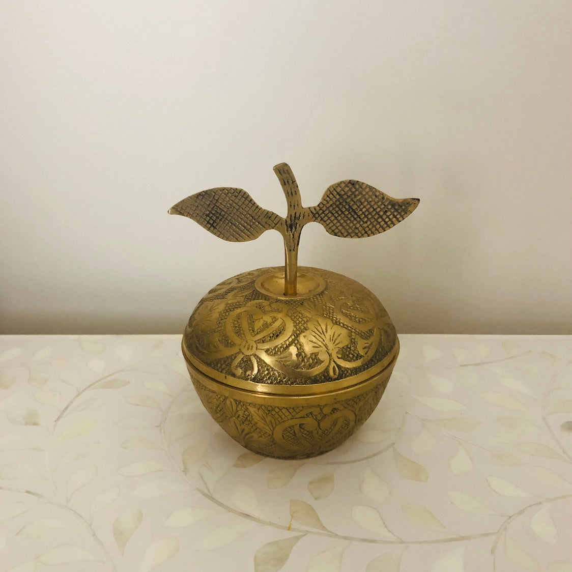 Lemon Lady Vase in Green