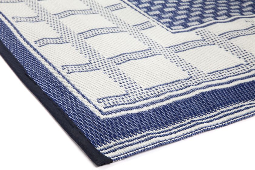Europa Plastic Outdoor Rug in Blue