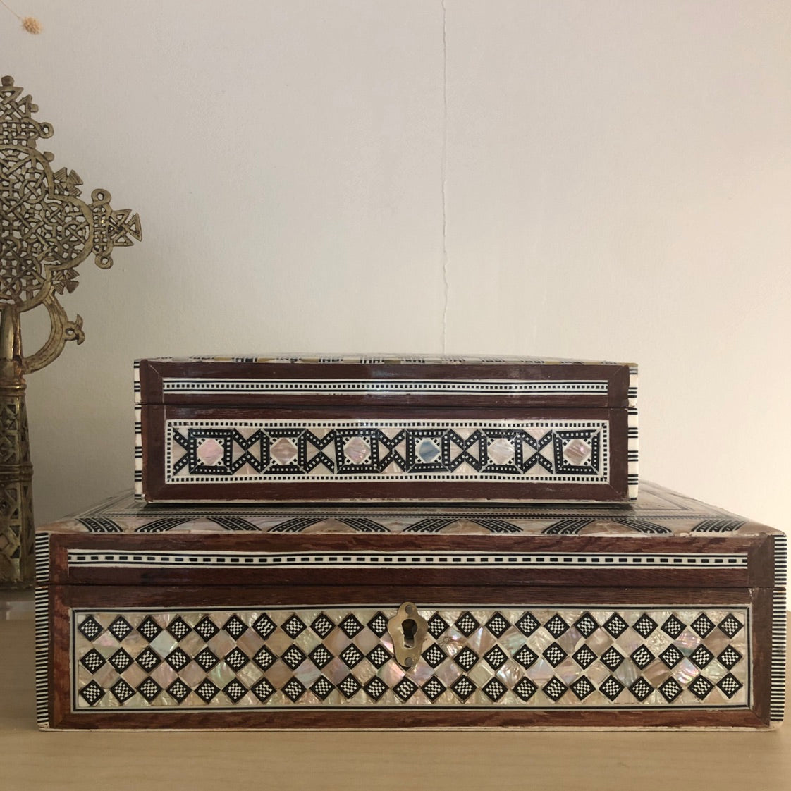 Mother of Pearl Inlay Bedside Cabinet in Grey - WS#1