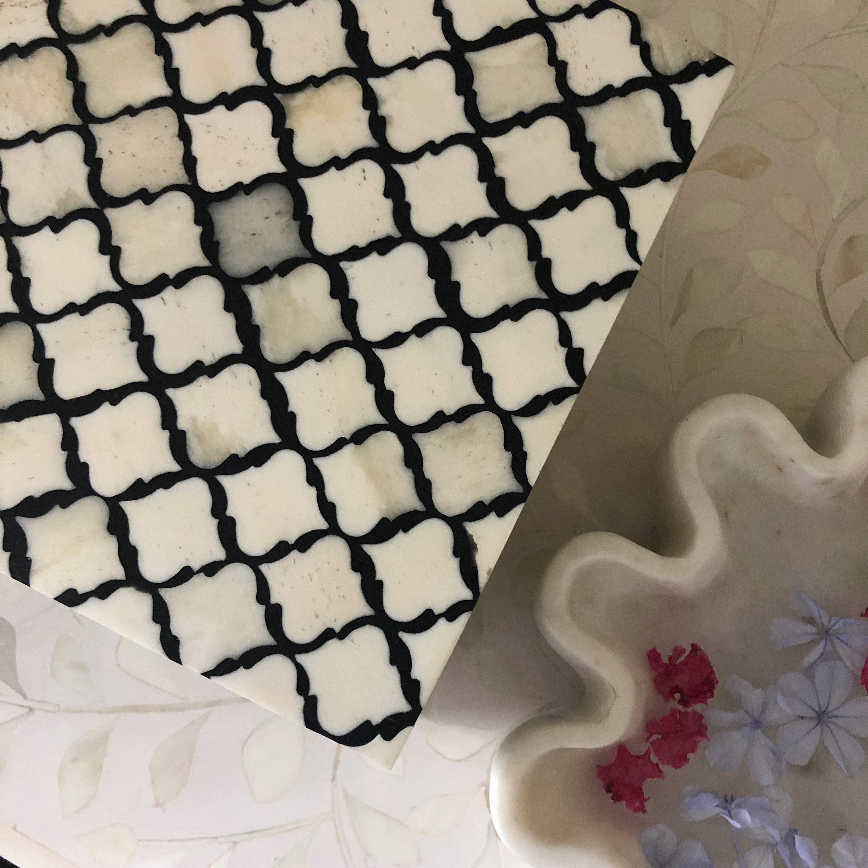Bone Inlay Box in Reverse Quatrefoil Black