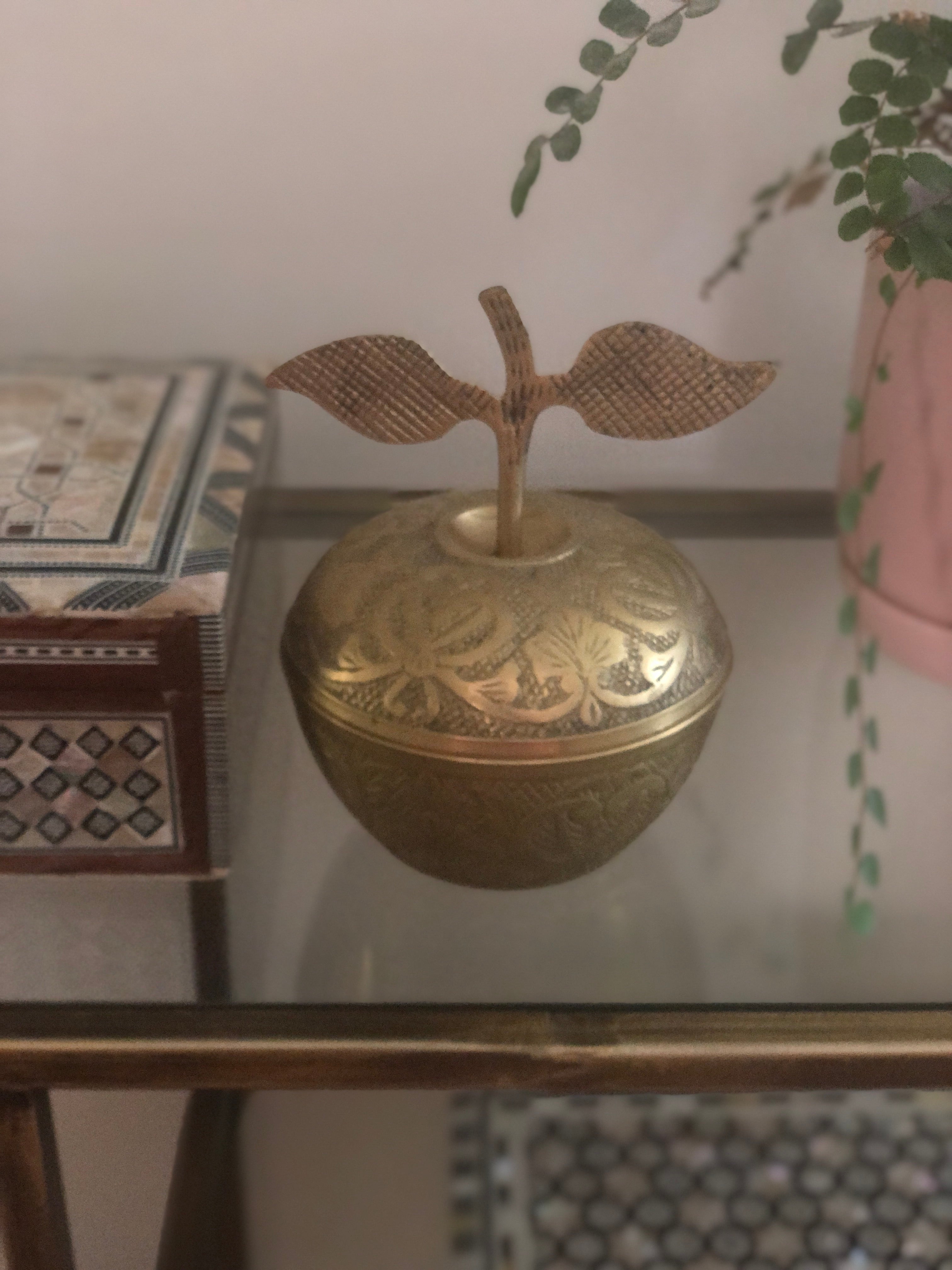 Lemon Lady Vase in Green