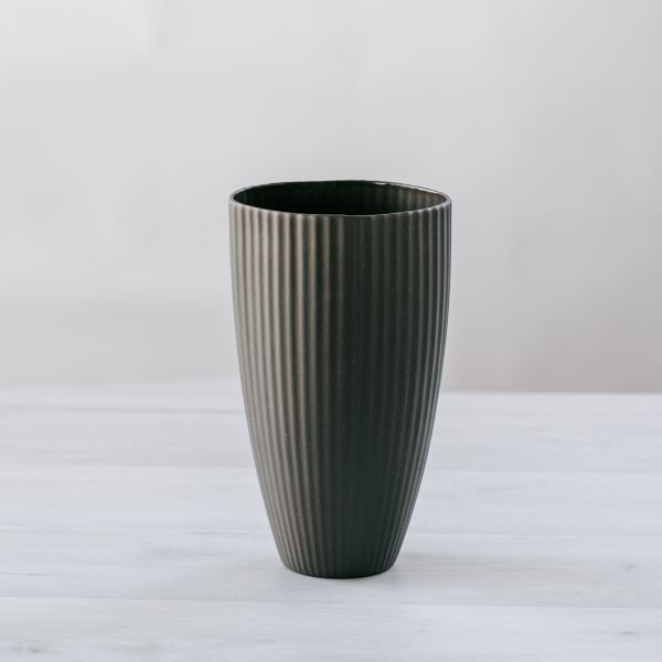 Flax Vase in Charcoal