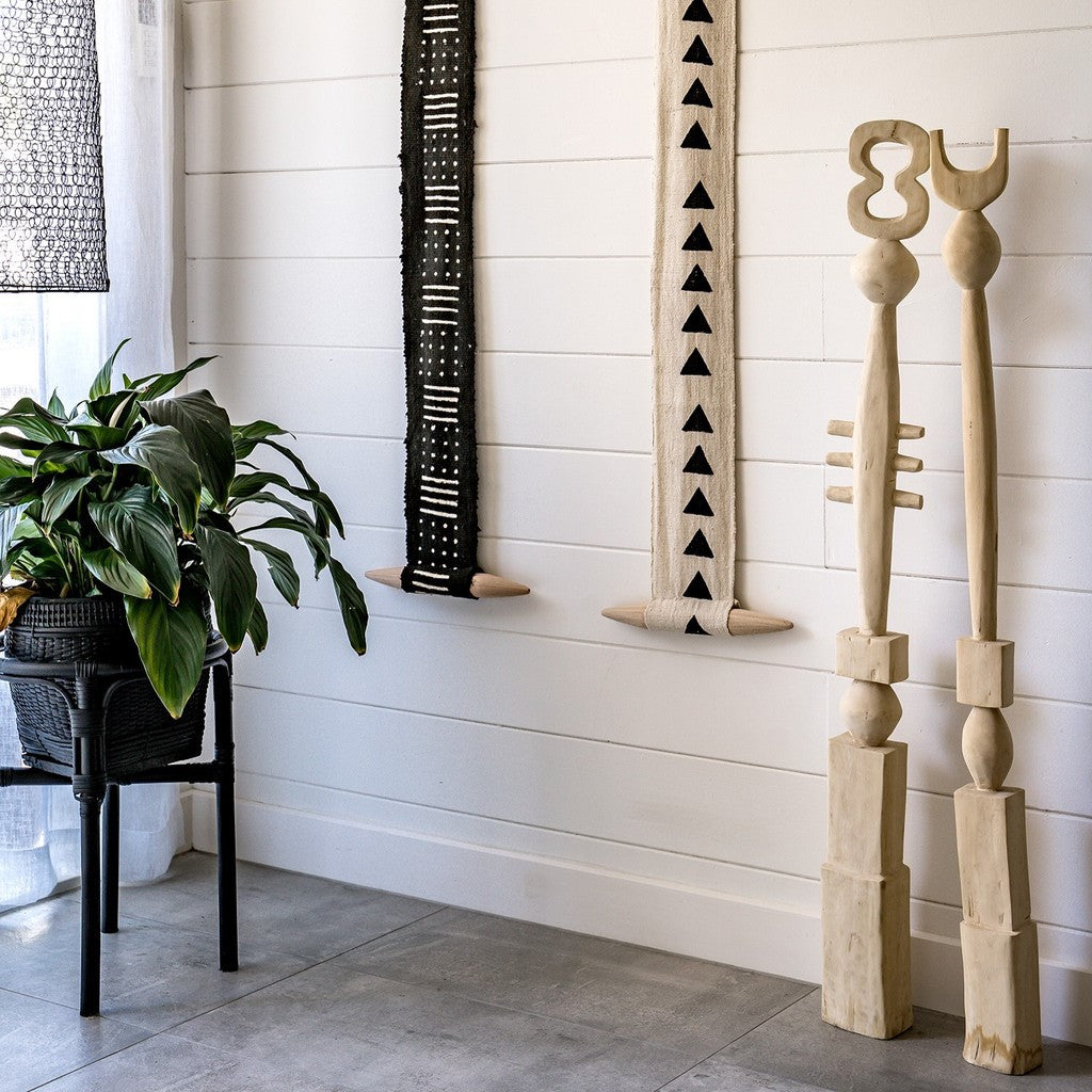 Totem Stand