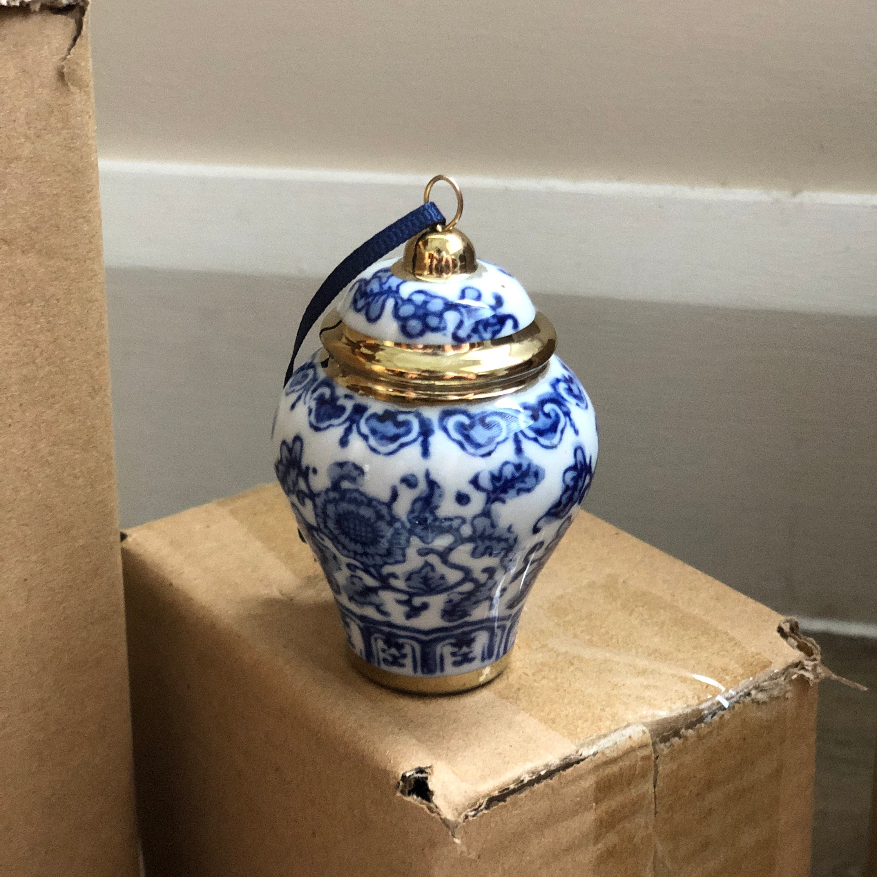 Hanging Ginger Jars Xmas Decor - Box of 4