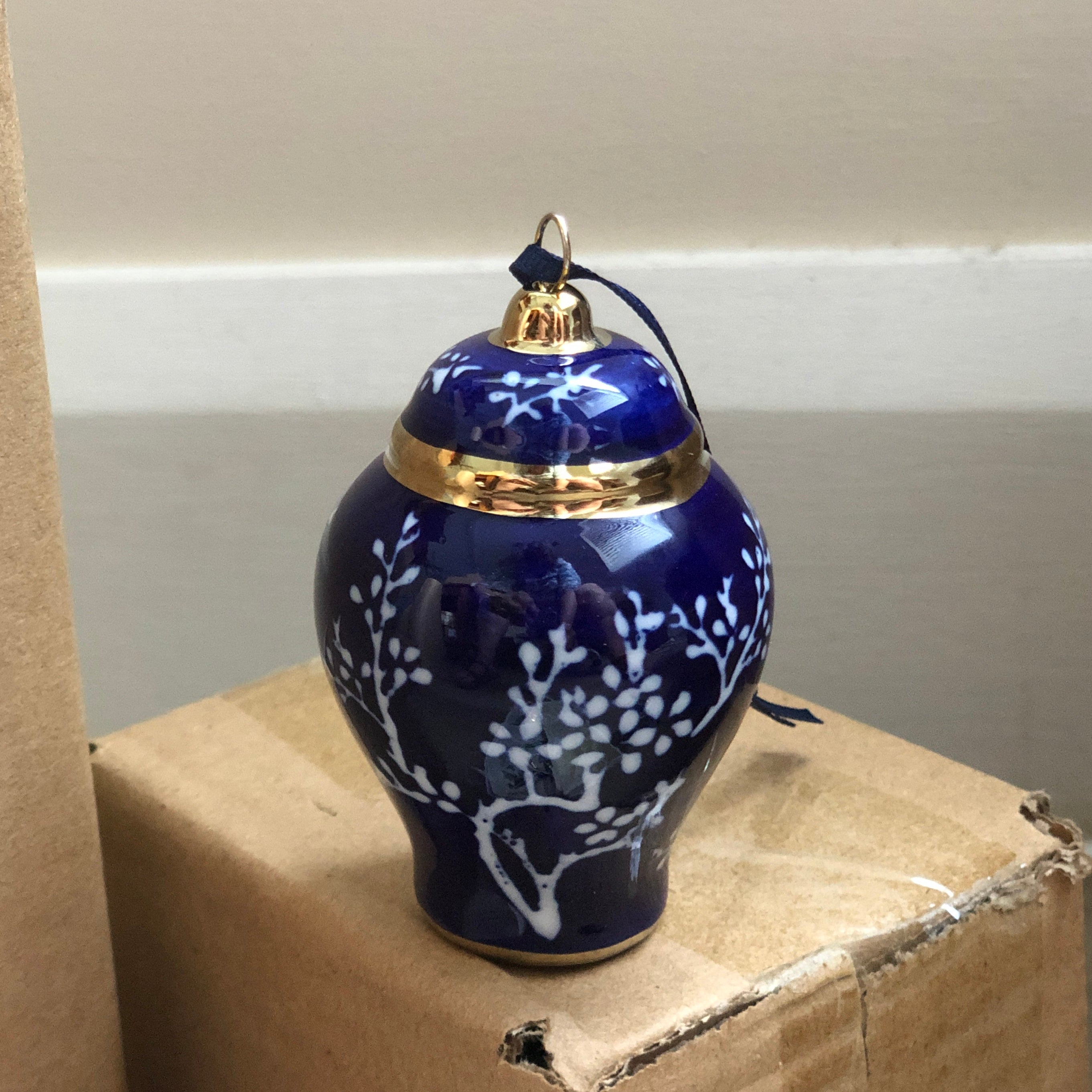 Hanging Ginger Jars Xmas Decor - Box of 4