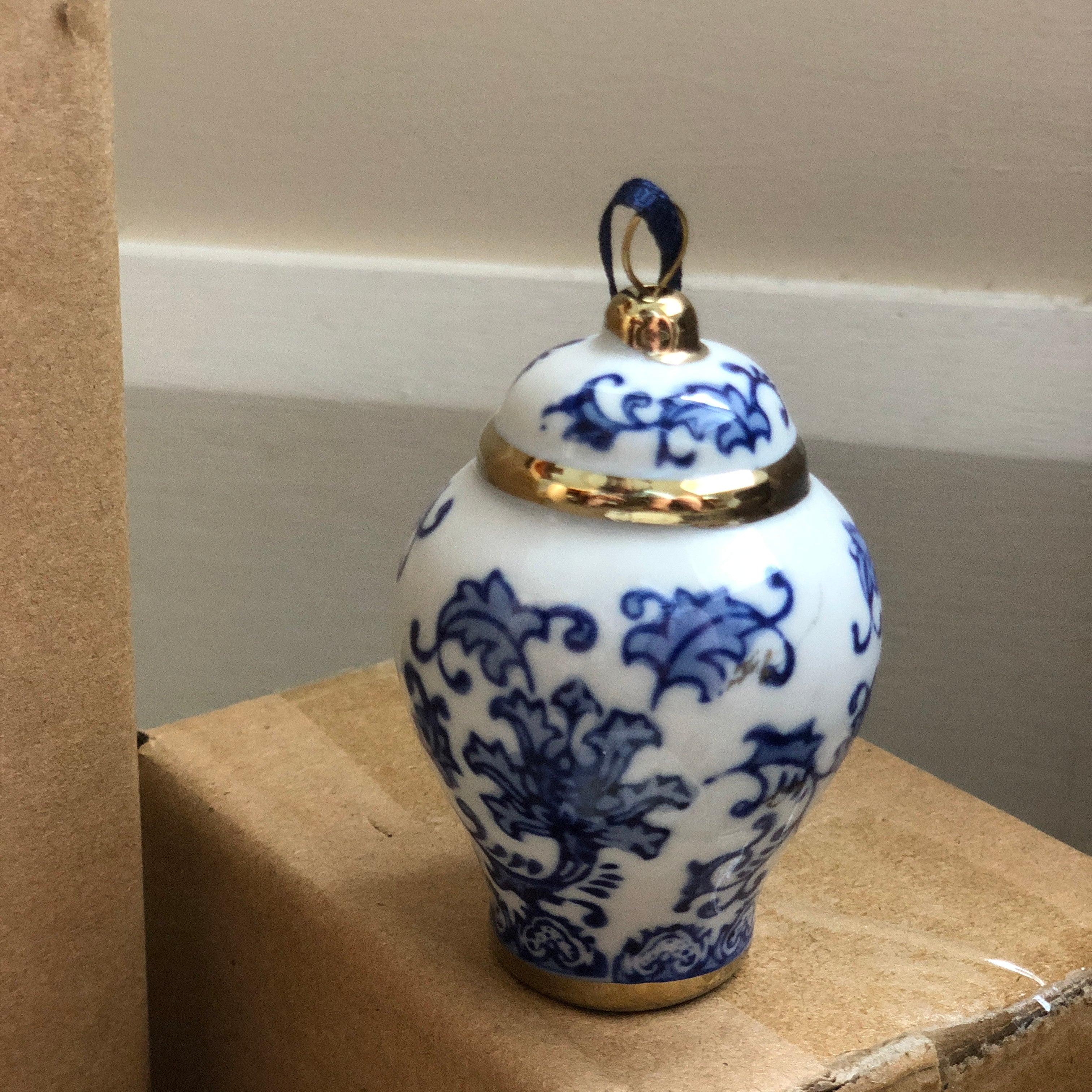 Hanging Ginger Jars Xmas Decor - Box of 4