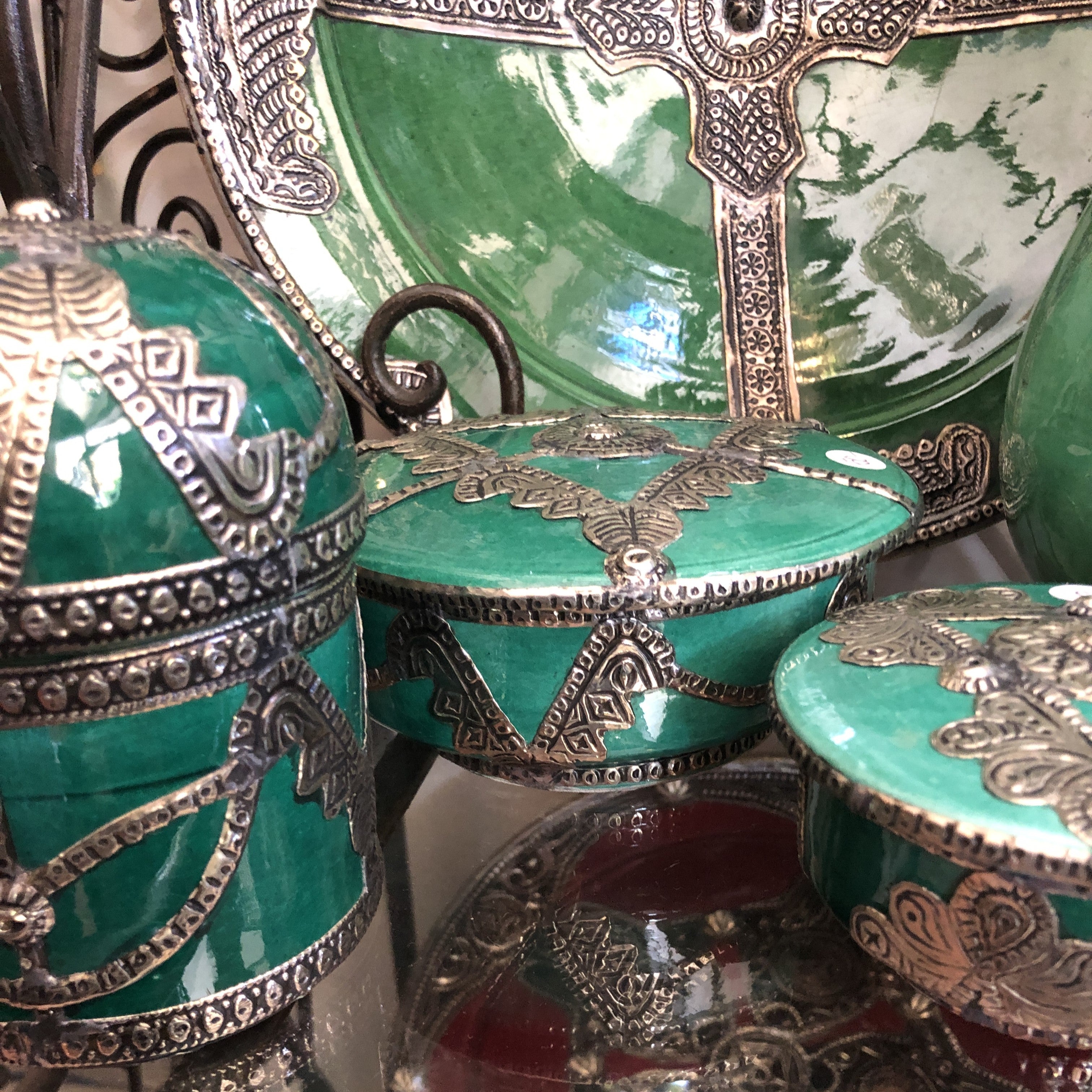 Safi Box with Lid with Silver Nickel Embellishments in White