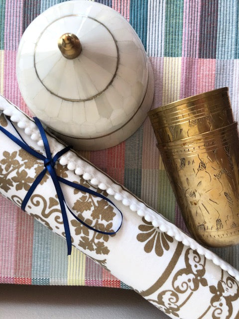 Bone Suri  Box in White