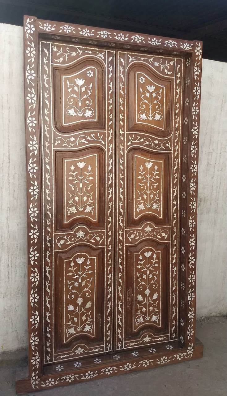 Mother Of Pearl Inlay 7 Drawer Chest in White