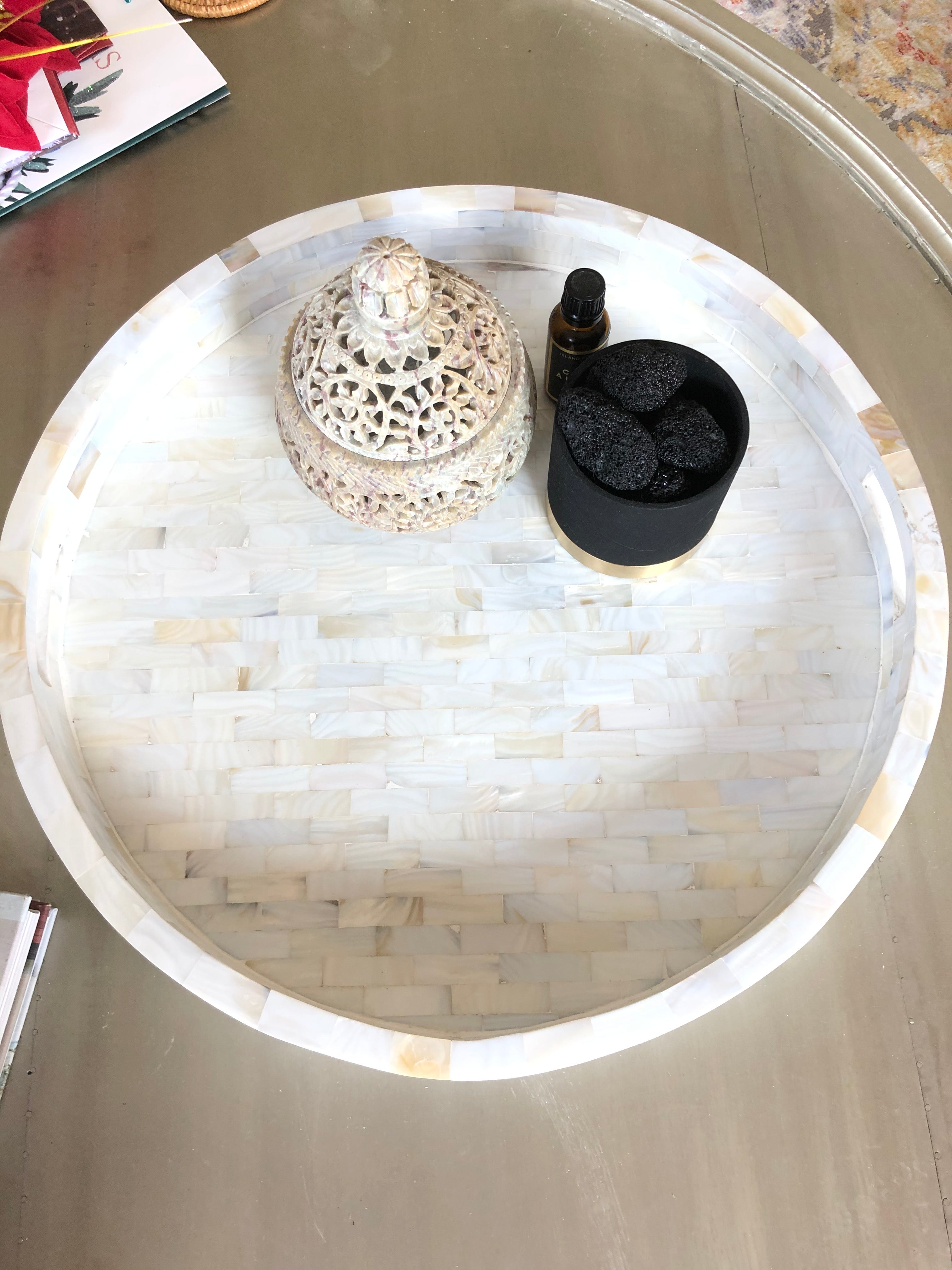 Mother of Pearl Round Tray in White