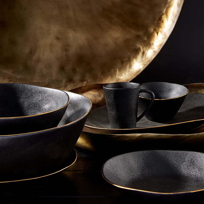 Neirra Dinner Set in Black