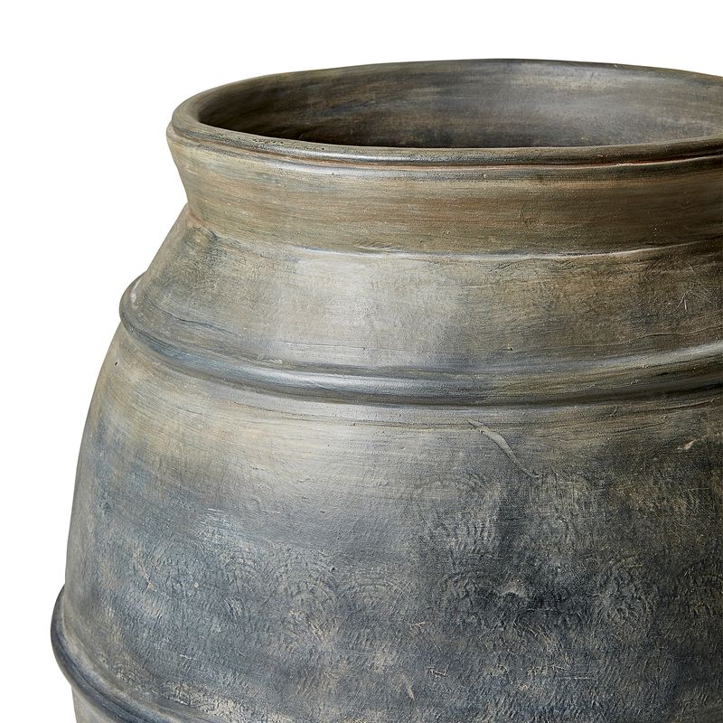 Kuro Urn in Black