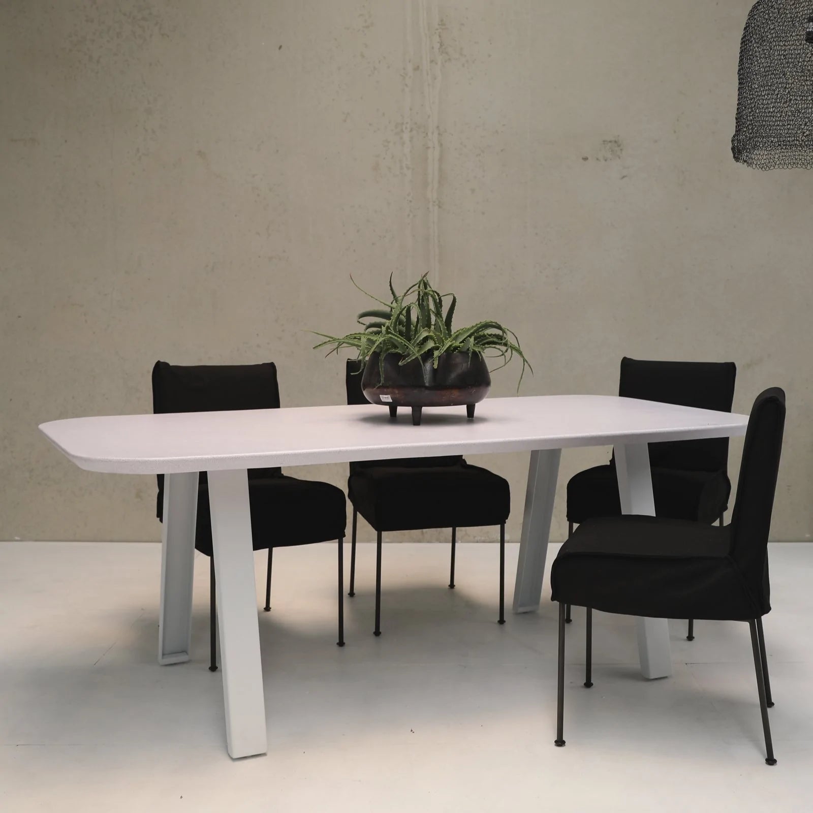 Stella Outdoor Table in White