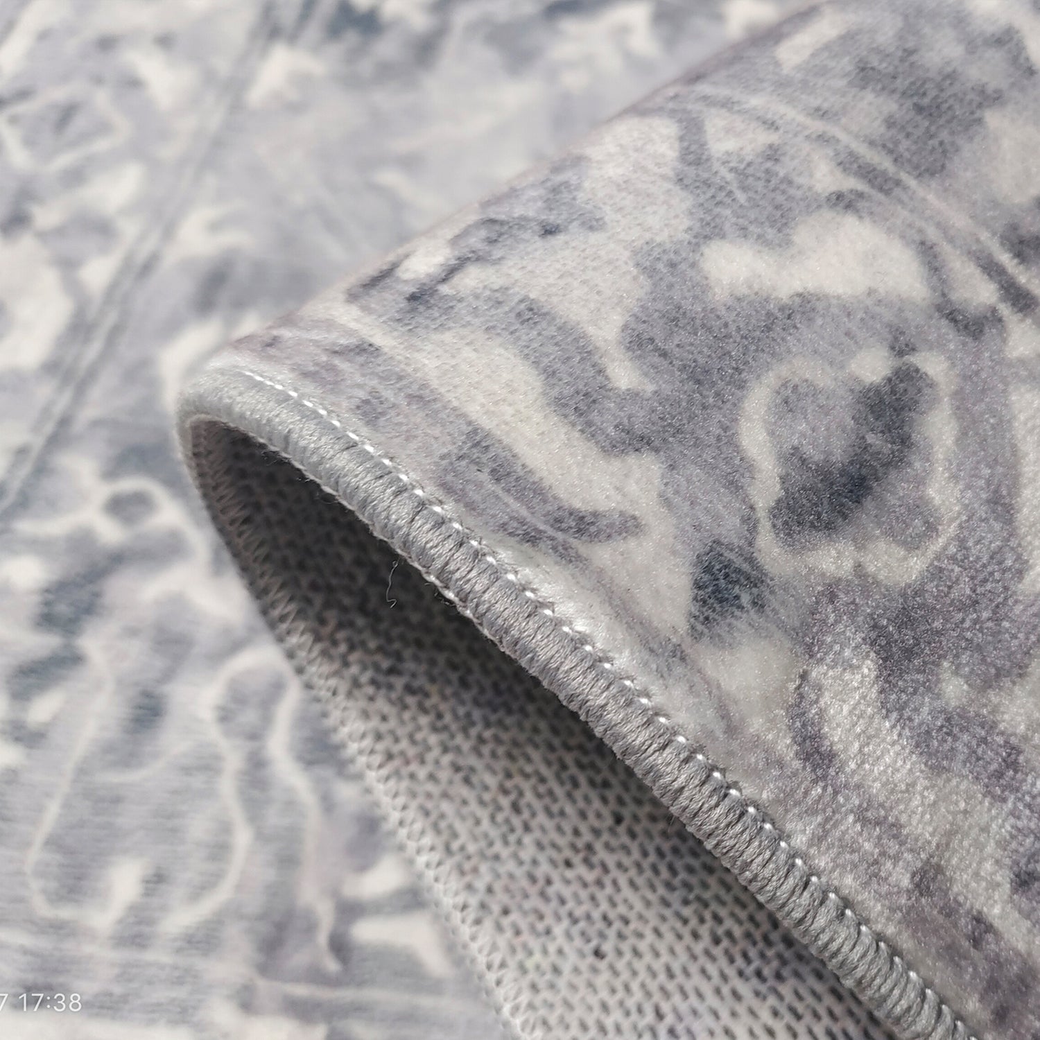 Shay Machine Washable Rug in Grey