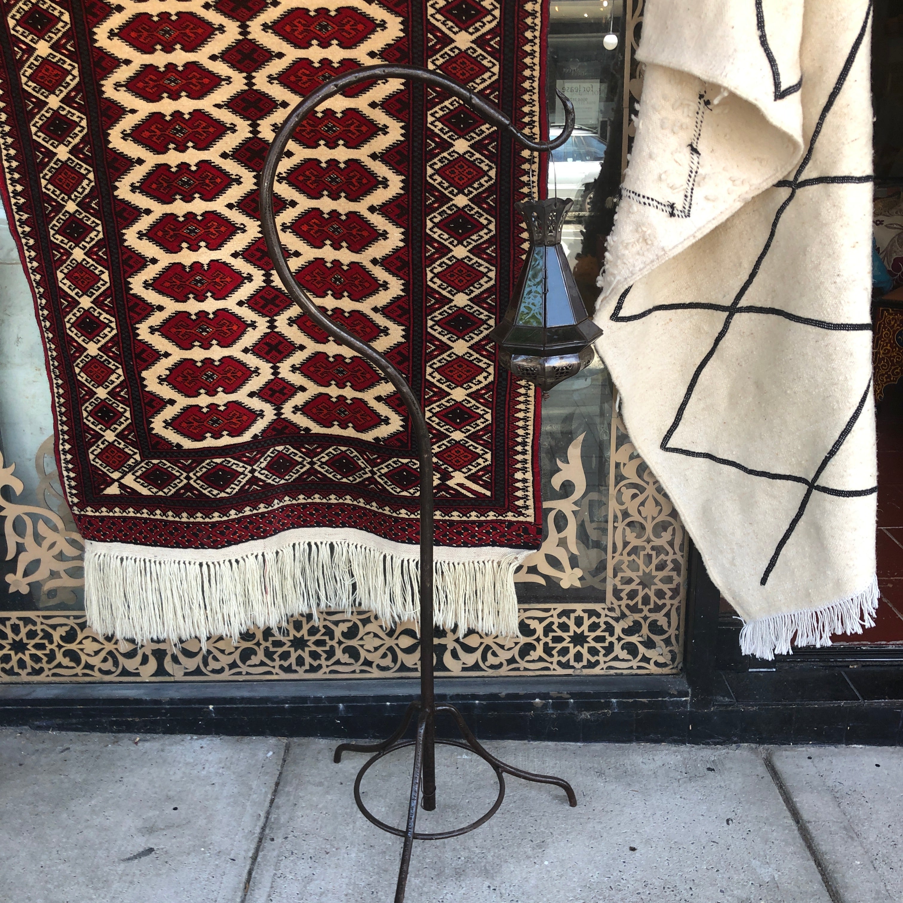 Lantern Stand