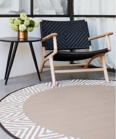 Olympia Round Indoor/Outdoor Rug in Beige