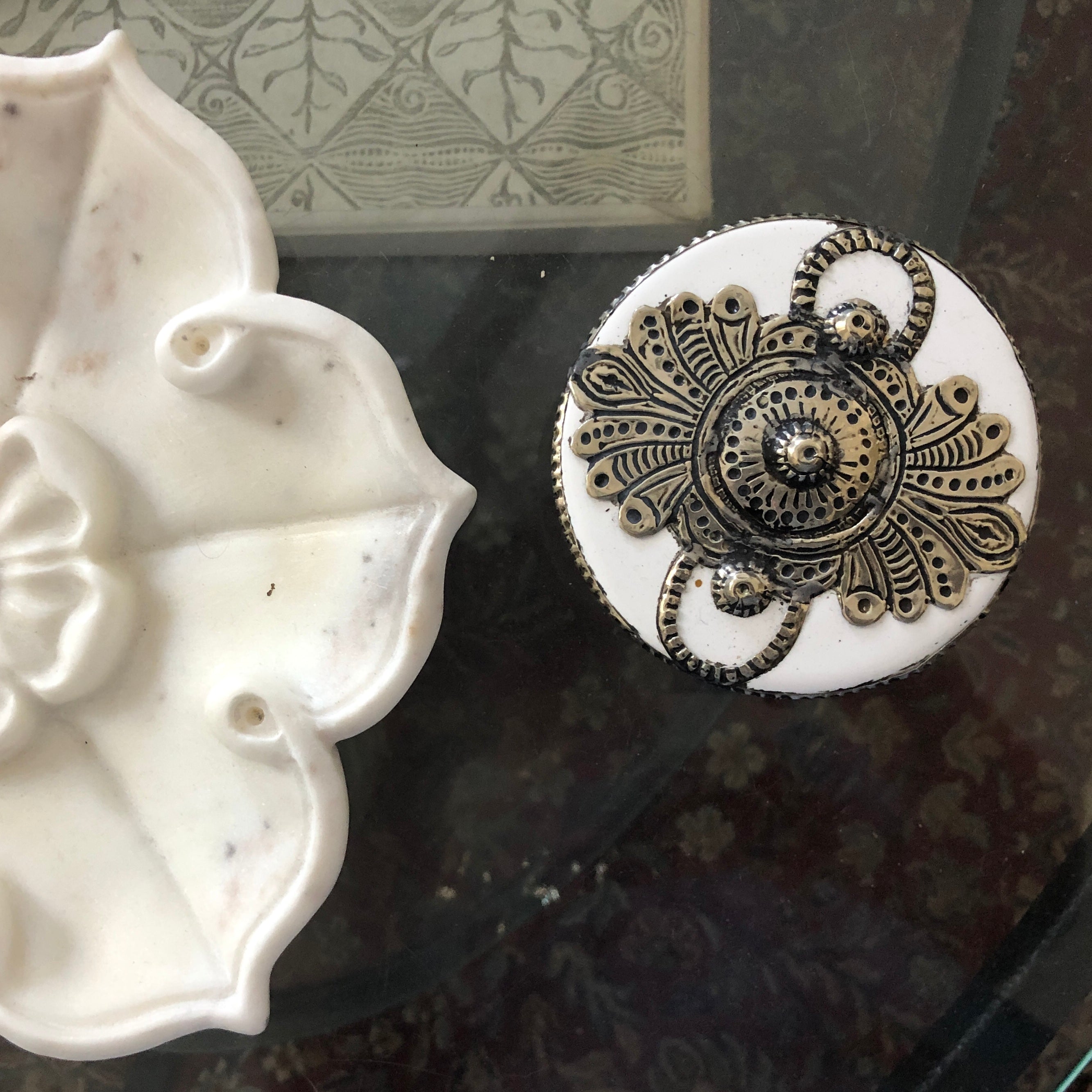 Small Safi Box with Lid with Silver Nickel Embellishments in White
